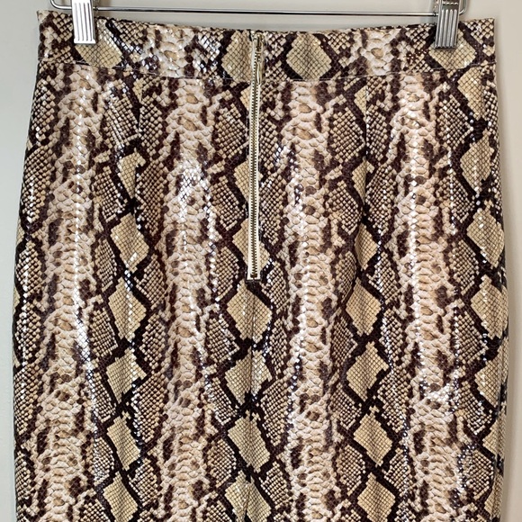 Guess by Marciano size 6 crocodile skirt - Picture 8 of 14